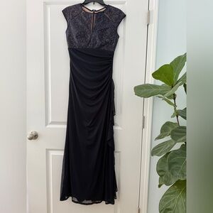 Betsy & Adam Navy Ruched Maxi Gown V-Neck Sleeveless